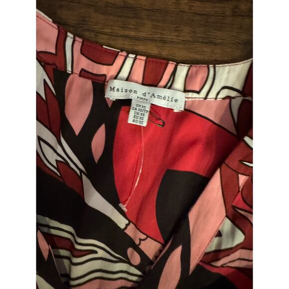 Maison d'Amelie Sleeveless Paris Top Red Multi Color Size XS - Picture 2 of 6